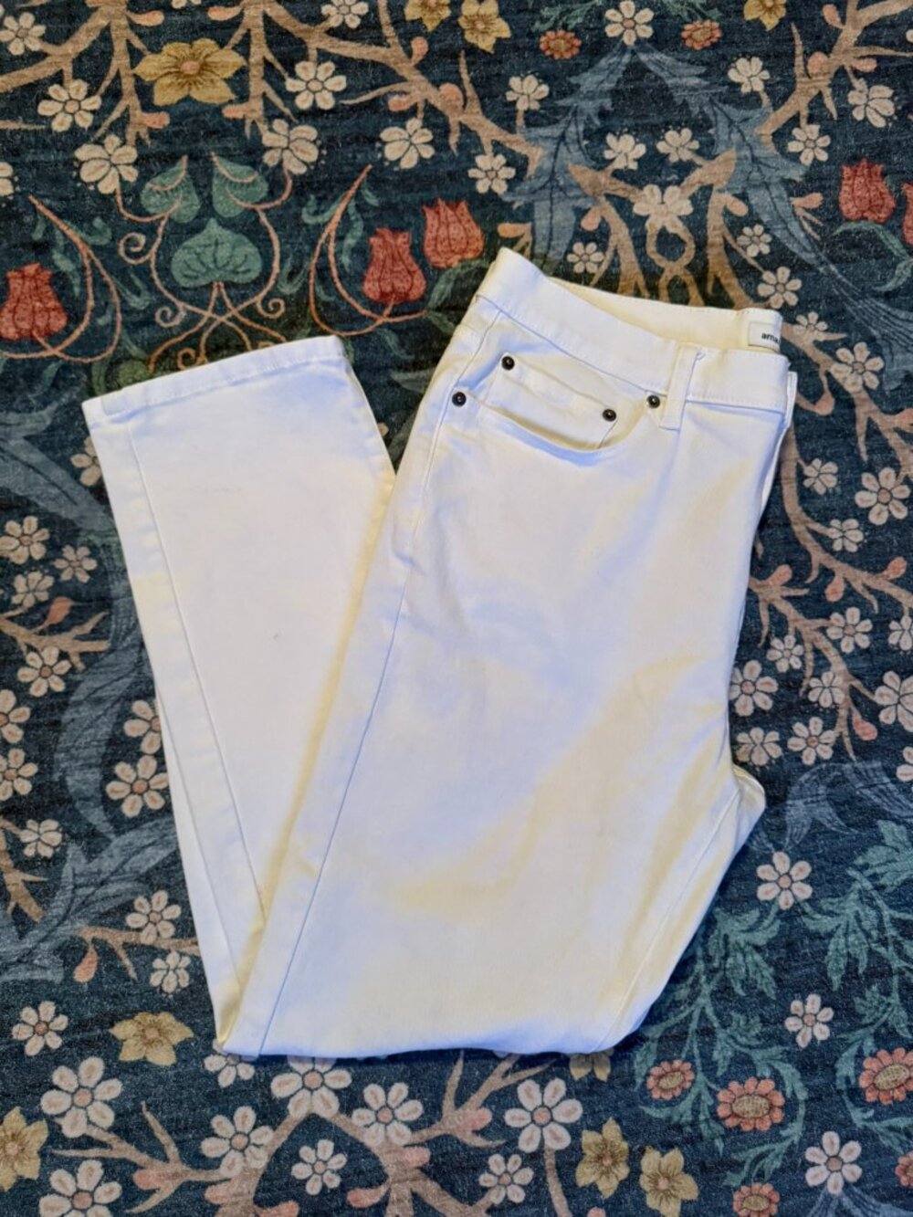 Amazon Essentials - Men's 34x30 Slim Fit Stretch Jeans (White)